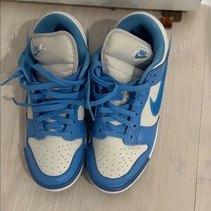 Nike  Sneakers in Blue and White